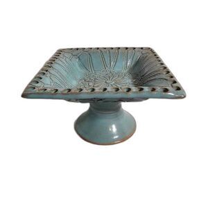 T Shea Pottery Jewelry Holder in Aqua Antique Lace Design